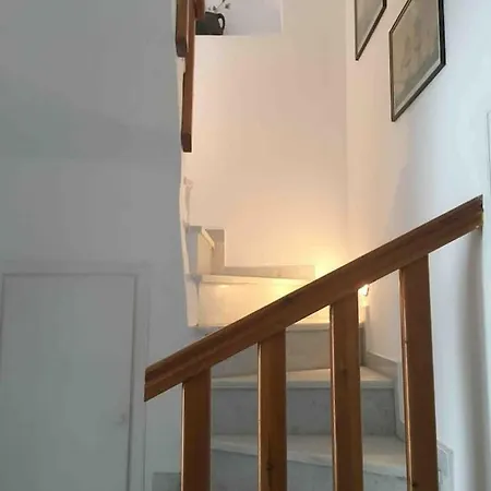 Traditional Two Story House In Galanado Naxos Vakantiehuis